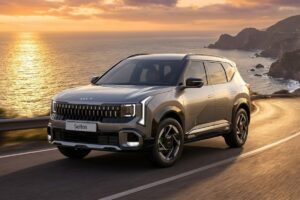 रिकॉर्ड पर रिकॉर्ड! Kia की इस मेड-इन-इंडिया कार ने 6 साल में मचाया धमाल